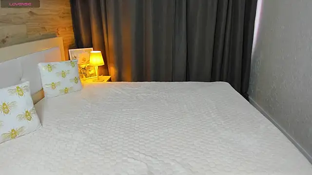 Alisa Glamour online show from October 2025 12:34:02 PM