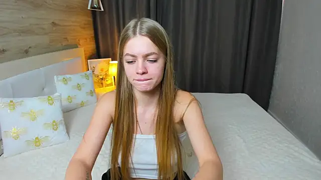 Alisa Glamour online show from October 2025 12:17:01 PM