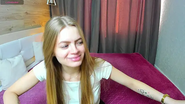 Alisa Glamour online show from October 2025 12:17:02 PM