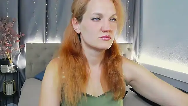IvetaRayy online show from September 2025 01:12:02 PM