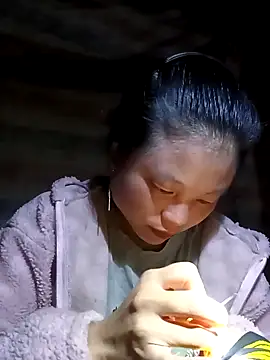 Snapshot of clara-cute chatting on October 2025 02:29:02 PM clara-cute online show from October 2025 02:29:02 PM