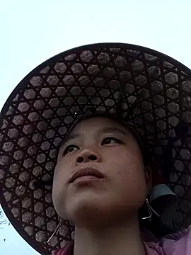 Snapshot of clara-cute chatting on November 2025 12:11:01 AM clara-cute online show from November 2025 12:11:01 AM