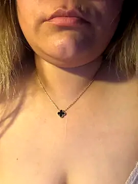 Snapshot of Heidaa chatting on October 2025 11:23:01 PM Heidaa online show from October 2025 11:23:01 PM