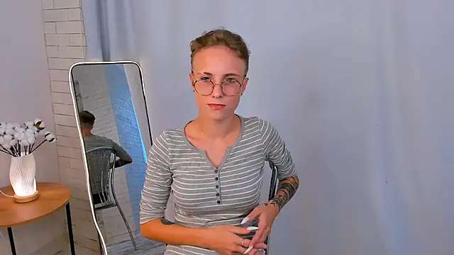 MorganFines online show from September 2025 09:45:02 AM