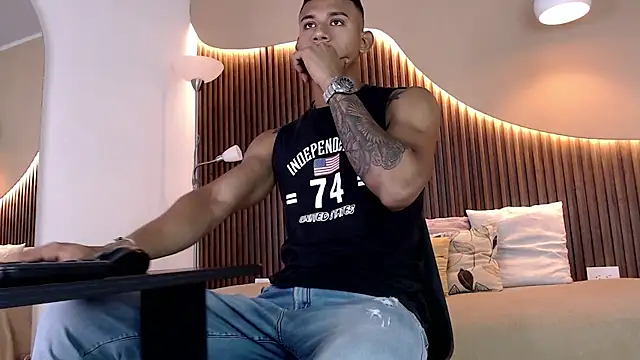 Snapshot of Aiden_steel chatting on October 2025 01:45:02 PM Aiden steel online show from October 2025 01:45:02 PM