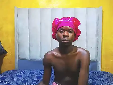 Snapshot of SexyBear012 chatting on September 2025 12:40:01 PM SexyBear012 online show from September 2025 12:40:01 PM