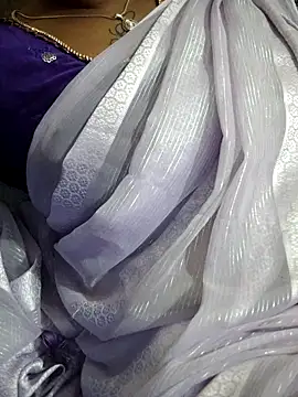 sweetqueen143 online show from September 2025 04:00:02 PM