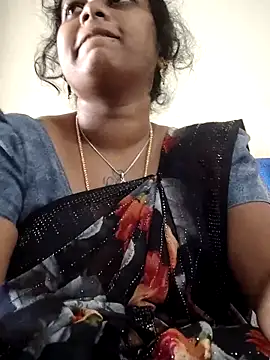 sweetqueen143 online show from October 2025 05:48:02 AM