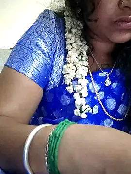 sweetqueen143 online show from October 2025 06:27:02 PM