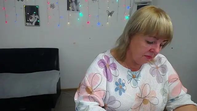 Snapshot of MilenaWedxy chatting on October 2025 11:08:02 AM MilenaWedxy online show from October 2025 11:08:02 AM