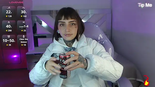 Gyal 8  online show from October 2025 03:07:01 AM