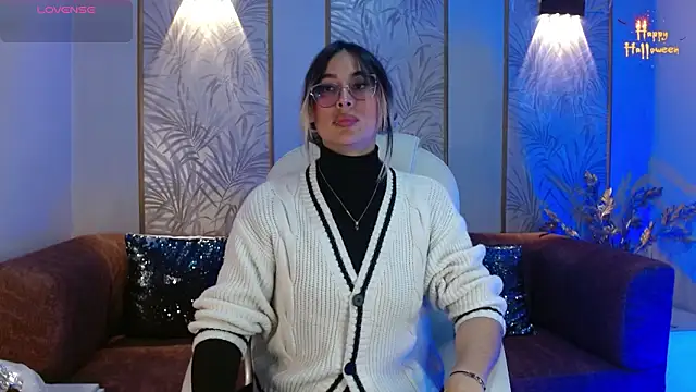 LunaaGrey  online show from October 2025 03:29:02 AM