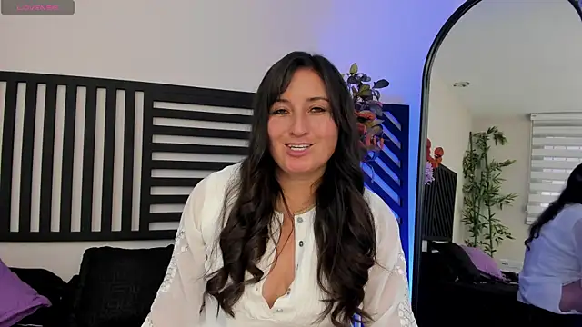 angela fiory online show from September 2025 06:13:02 PM