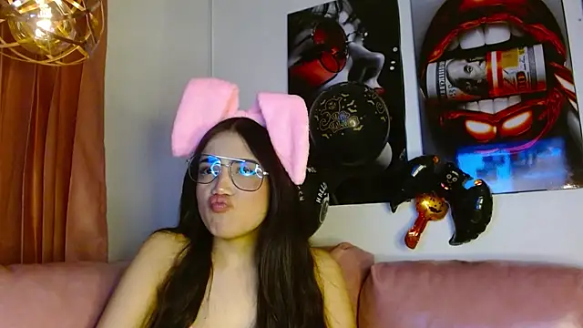 Snapshot of ladymooncs chatting on October 2025 03:38:02 AM ladymooncs online show from October 2025 03:38:02 AM