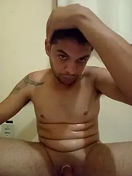 Snapshot of livinhoooo chatting on November 2025 11:29:01 PM livinhoooo online show from November 2025 11:29:01 PM