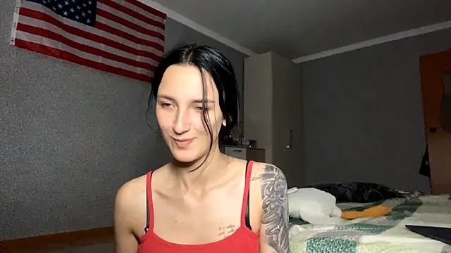 TifanyRawi online show from September 2025 10:04:01 PM