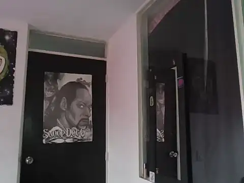 Miia  strog online show from September 2025 06:33:01 PM