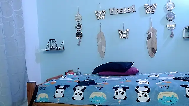 evannesanicol08 online show from October 2025 02:25:02 PM