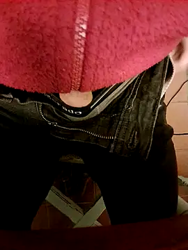 Snapshot of mecumming2 chatting on November 2025 09:28:01 PM mecumming2 online show from November 2025 09:28:01 PM