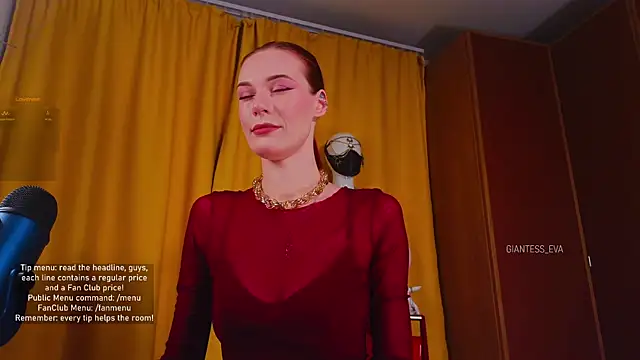 Snapshot of Giantess_Eva chatting on October 2025 05:31:02 PM Giantess Eva online show from October 2025 05:31:02 PM