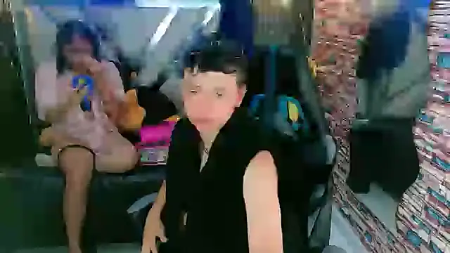 Snapshot of Twindesires chatting on September 2025 06:03:01 AM Twindesires online show from September 2025 06:03:01 AM