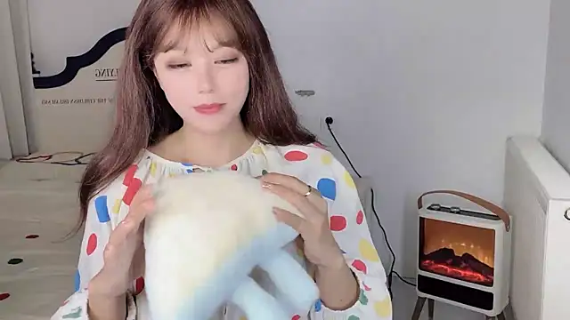 Snapshot of Thalia1149 chatting on November 2025 01:39:01 PM Thalia1149 online show from November 2025 01:39:01 PM