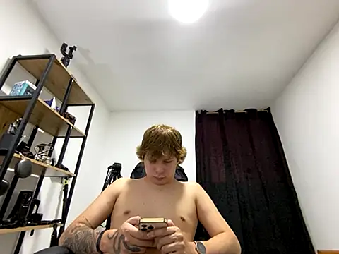 Juniorboyys online show from September 2025 10:43:02 PM