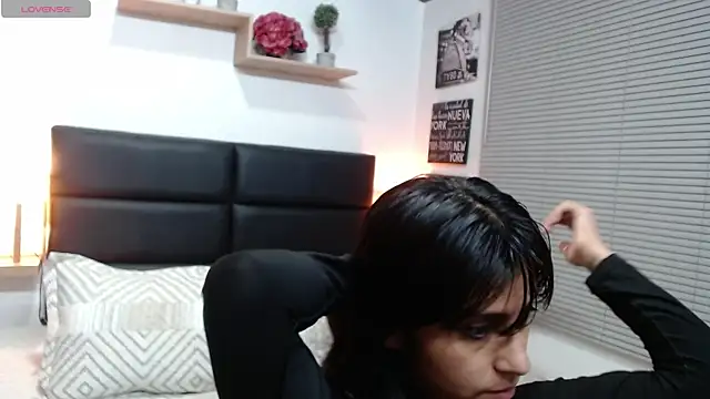 scarlett and justin online show from October 2025 03:17:01 AM