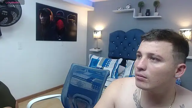 scarlett and justin online show from October 2025 01:07:02 AM