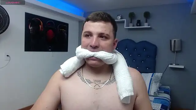 scarlett and justin online show from October 2025 01:39:01 AM