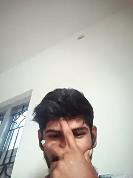 Snapshot of Entos chatting on November 2025 12:38:01 PM Entos online show from November 2025 12:38:01 PM