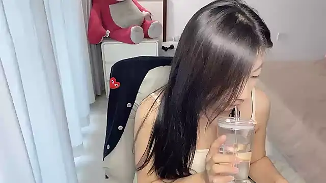 Snapshot of Mien-MM chatting on November 2025 08:42:01 AM Mien-MM online show from November 2025 08:42:01 AM