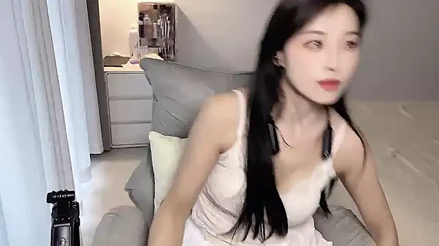 Snapshot of Mien-MM chatting on December 2025 08:45:02 AM Mien-MM online show from December 2025 08:45:02 AM