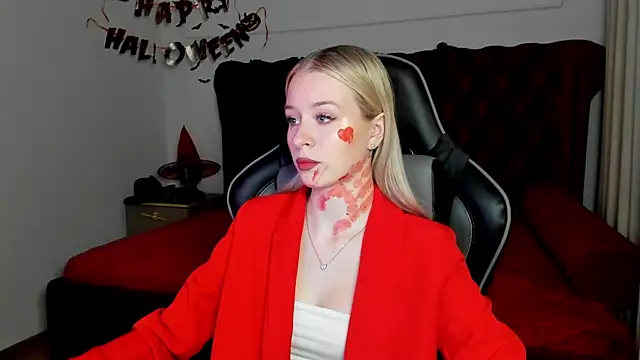 Snapshot of MiaGraces chatting on October 2025 06:20:02 PM MiaGraces online show from October 2025 06:20:02 PM