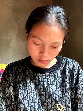 Snapshot of Halyy_xx chatting on October 2025 06:11:02 AM Halyy xx online show from October 2025 06:11:02 AM