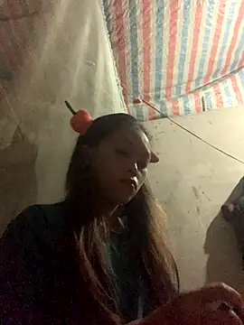 Snapshot of Halyy_xx chatting on October 2025 11:48:02 PM Halyy xx online show from October 2025 11:48:02 PM