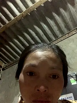 Snapshot of Halyy_xx chatting on October 2025 11:05:01 PM Halyy xx online show from October 2025 11:05:01 PM