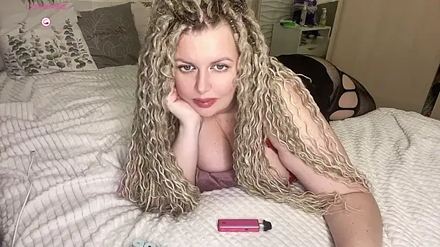 Nivika online show from November 2025 08:21:01 PM