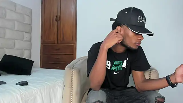 BennBrown online show from October 2025 07:36:02 PM