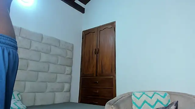 BennBrown online show from November 2025 07:27:01 PM