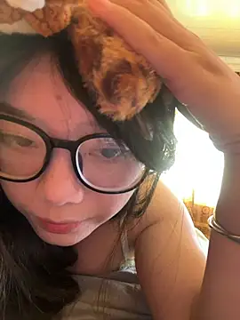 Snapshot of AZ37866 chatting on October 2025 01:50:02 AM AZ37866 online show from October 2025 01:50:02 AM