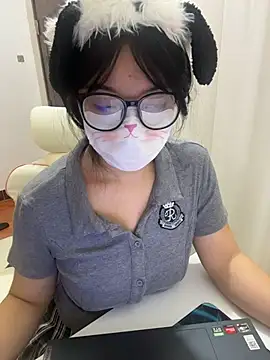 Snapshot of AZ37866 chatting on November 2025 03:57:01 PM AZ37866 online show from November 2025 03:57:01 PM