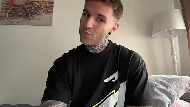 Larsskeet online show from October 2025 12:36:02 PM