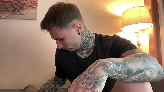 Larsskeet online show from October 2025 12:49:02 PM