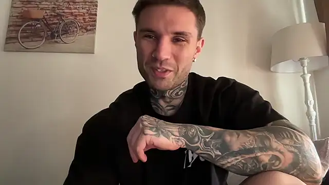 Larsskeet online show from October 2025 12:45:01 PM