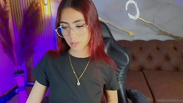 Snapshot of mia_tf chatting on November 2025 02:07:02 PM mia tf online show from November 2025 02:07:02 PM