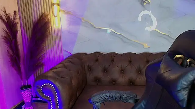 Snapshot of mia_tf chatting on November 2025 02:17:01 PM mia tf online show from November 2025 02:17:01 PM