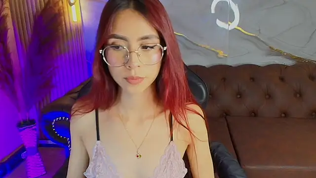 Snapshot of mia_tf chatting on November 2025 02:06:02 PM mia tf online show from November 2025 02:06:02 PM