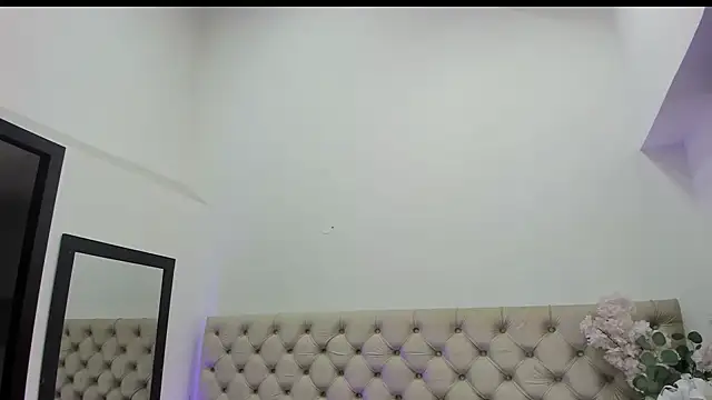 AnyaSosa  online show from October 2025 01:45:02 PM