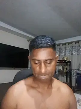 Snapshot of kingVibeX chatting on October 2025 08:32:01 PM kingVibeX online show from October 2025 08:32:01 PM